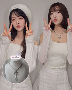 Midnight Butterfly Semi Choker Necklace (H1-Key Riina Earrings)