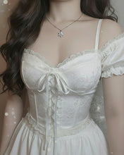 Load image into Gallery viewer, Diamond Petals Semi-Choker Necklace - Silver (VIVIZ Eunha Necklace)