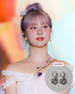 [VIVIZ Eunha Earrings] Pretzel Huggies Earrings - Silver Color