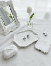 Load image into Gallery viewer, [Hearts2Hearts Ian Earrings] Diamond Ring Huggies Earrings - Silver Color