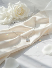 Load image into Gallery viewer, Diamond Petals Semi-Choker Necklace - Silver (VIVIZ Eunha Necklace)