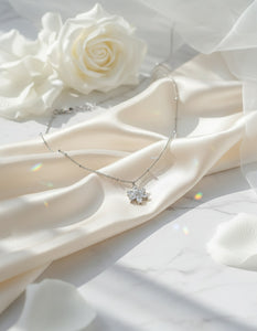 Diamond Petals Semi-Choker Necklace - Silver (VIVIZ Eunha Necklace)