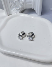 Load image into Gallery viewer, [Hearts2Hearts Ian Earrings] Diamond Ring Huggies Earrings - Silver Color