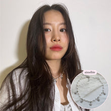 Load image into Gallery viewer, Starry Pearl Choker Necklace - Silver (Woo!ah! Nana, FIFTY FIFTY Sio, Kep1er Chaehyun Necklace)