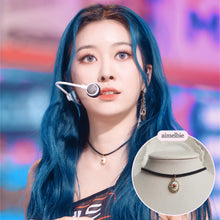 Load image into Gallery viewer, Antique Oval Choker - Vintage Rose (Momoland Jane Necklace)