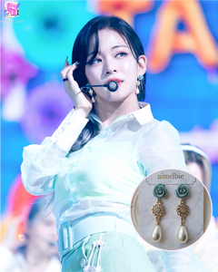 Elegant Mint Rose Earrings (fromis_9 Chaeyoung Earrings)