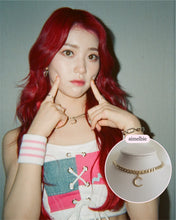 Load image into Gallery viewer, Crescent Moon Bold Chain Choker - Gold (SNSD Seohyun and Kep1er Xiaoting Necklace)