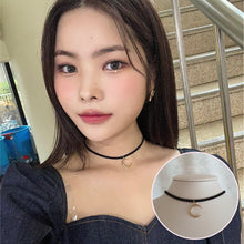 Load image into Gallery viewer, Crescent Moon Choker - Gold ver. [Penthouse 3 Hanjihyun(Joo Suk kyung) Choker]
