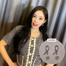 Load image into Gallery viewer, Daily Silver Ribbon Earrings (IVE Wonyoung, Yujin, STAYC Sieun, Oh My Girl Hyojung, Seunghee Earrings)