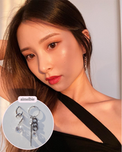 Load image into Gallery viewer, Urban Chain Earrings (STAYC Isa, Lightsum Nayoung, Dreamcatcher Dami Earrings)