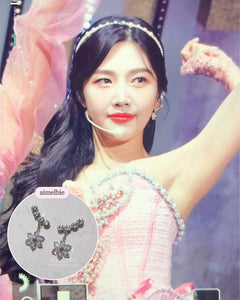 Daisy Wing Earrings - Simple (Silver ver.) (Red Velvet Joy, STAYC Isa, Han Hyojoo Earrings)