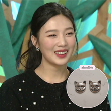 Load image into Gallery viewer, Melbie The Cat Series - Cat Face Earrings (Silver) (Red Velvet Joy, VIVIZ Sinb Earrings)