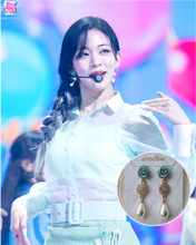 Load image into Gallery viewer, Elegant Mint Rose Earrings (fromis_9 Chaeyoung Earrings)