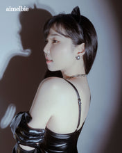 Load image into Gallery viewer, Melbie The Cat Series - Cat Face Earrings (Silver) (Red Velvet Joy, VIVIZ Sinb Earrings)