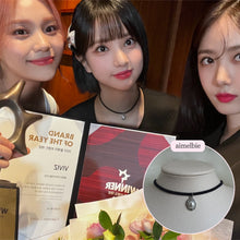 Load image into Gallery viewer, Antique Oval Choker - Pearl (Silver ver.) (VIVIZ Eunha, Woo!ah! Nana Necklace)