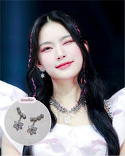 Load image into Gallery viewer, Daisy Wing Earrings - Simple (Silver ver.) (Red Velvet Joy, STAYC Isa, Han Hyojoo Earrings)