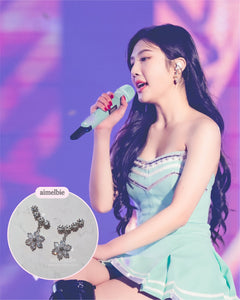 Daisy Wing Earrings - Simple (Silver ver.) (Red Velvet Joy, STAYC Isa, Han Hyojoo Earrings)