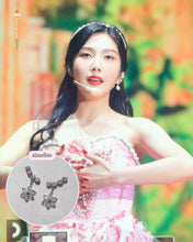 Load image into Gallery viewer, Daisy Wing Earrings - Simple (Silver ver.) (Red Velvet Joy, STAYC Isa, Han Hyojoo Earrings)