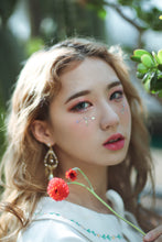 Load image into Gallery viewer, Moon-kissed Forest Earrings (Apink Bomi, CLC Yujin earrings)