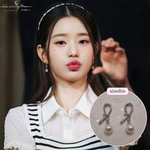 Load image into Gallery viewer, Daily Silver Ribbon Earrings (IVE Wonyoung, Yujin, STAYC Sieun, Oh My Girl Hyojung, Seunghee Earrings)