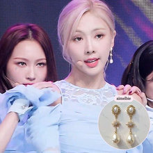 Load image into Gallery viewer, Minerva Earrings - Gold version (IVE Wonyoung, IVE Yujin, fromis_9 Nakyung, Bravegirls Yujeong Earrings)