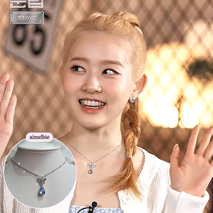 Dreamy Butterfly Semi-Choker Necklace - Light Blue (Oh My Girl Arin, Mamamoo Solar, STAYC Sieun, J Necklace)