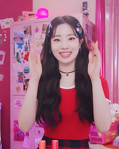 Burgundy Heart Earrings and Choker Set (Twice Dahyun, VIVIZ Eunha, Choi Yena, Kep1er Dayeon Choker)