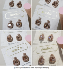 Load image into Gallery viewer, Vintage Rose Square Earrings