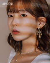 Load image into Gallery viewer, Vintage Rose Garden Earrings - Chandelier Version (fromis_9 Jisun Earrings)