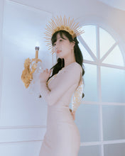 Load image into Gallery viewer, Aphrodite Series - Under the Moonlight Earrings (Peach ver.)