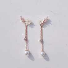 Load image into Gallery viewer, Angel Flowers (SBS News anchor earrings)