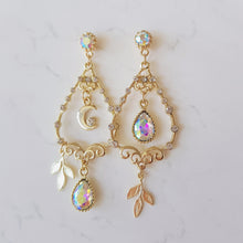 Load image into Gallery viewer, Moon-kissed Forest Earrings (Apink Bomi, CLC Yujin earrings)