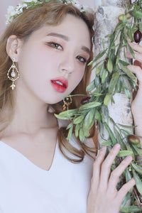Moon-kissed Forest Earrings (Apink Bomi, CLC Yujin earrings)