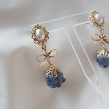 Load image into Gallery viewer, Rustic Blue Flowers Earrings (Dreamcatcher Handong Earrings)