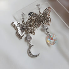 Load image into Gallery viewer, Butterfly Fantasy Earrings (fromis_9 Nakyung, VIVIZ Umji Earrings)