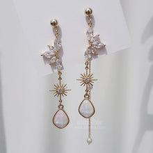 Load image into Gallery viewer, White Night Earrings (Billlie Haram Earrings)