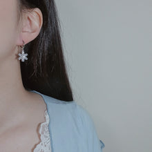 Load image into Gallery viewer, [Aespa Giselle, Kep1er Chaehyun Earrings] Diamond Petals Huggies Earrings - Silver