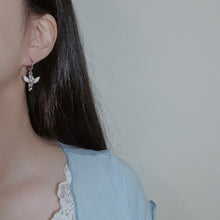 Load image into Gallery viewer, Baby Angel Huggies Earrings - Silver ver. (KISS OF LIFE Belle, H1-Key Hwiseo Earrings)