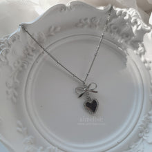 Load image into Gallery viewer, Vintage Silver Heart Layered Necklace