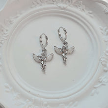 Load image into Gallery viewer, Baby Angel Huggies Earrings - Silver ver. (KISS OF LIFE Belle, H1-Key Hwiseo Earrings)