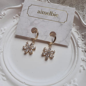 Diamond Petals Huggies Earrings - Gold