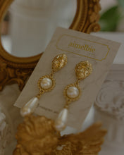 Load image into Gallery viewer, Aphrodite Series - The Elegance Earrings (Gold ver.)