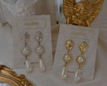 Load image into Gallery viewer, Aphrodite Series - The Elegance Earrings (Gold ver.)