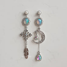 Load image into Gallery viewer, Luna Lullaby Earrings - Silver (Oh My Girl YooA, Dreamcatcher Jiu Earrings)