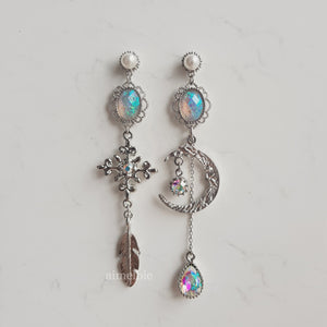 Luna Lullaby Earrings - Silver (Oh My Girl YooA, Dreamcatcher Jiu Earrings)