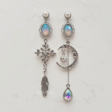 Load image into Gallery viewer, Luna Lullaby Earrings - Silver (Oh My Girl YooA, Dreamcatcher Jiu Earrings)