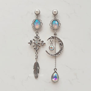 Luna Lullaby Earrings - Silver (Oh My Girl YooA, Dreamcatcher Jiu Earrings)