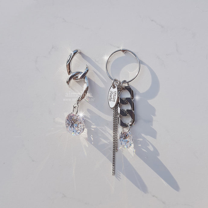 Urban Chain Earrings (STAYC Isa, Lightsum Nayoung, Dreamcatcher Dami Earrings)
