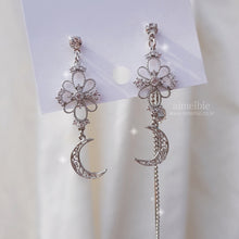 Load image into Gallery viewer, Art Nouveau Moon Earrings (Billlie Tsuki, Park Eunbin, Apink Eunji Earrings)