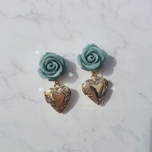 Load image into Gallery viewer, Antique Mint Rose Earrings (G-friend Yerin, Dreamcatcher Gahyun Earrings)